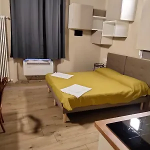 Piazza Nettuno Luxury Palace - By Bolognacentro Luxuryh Pensjonat Bolonia